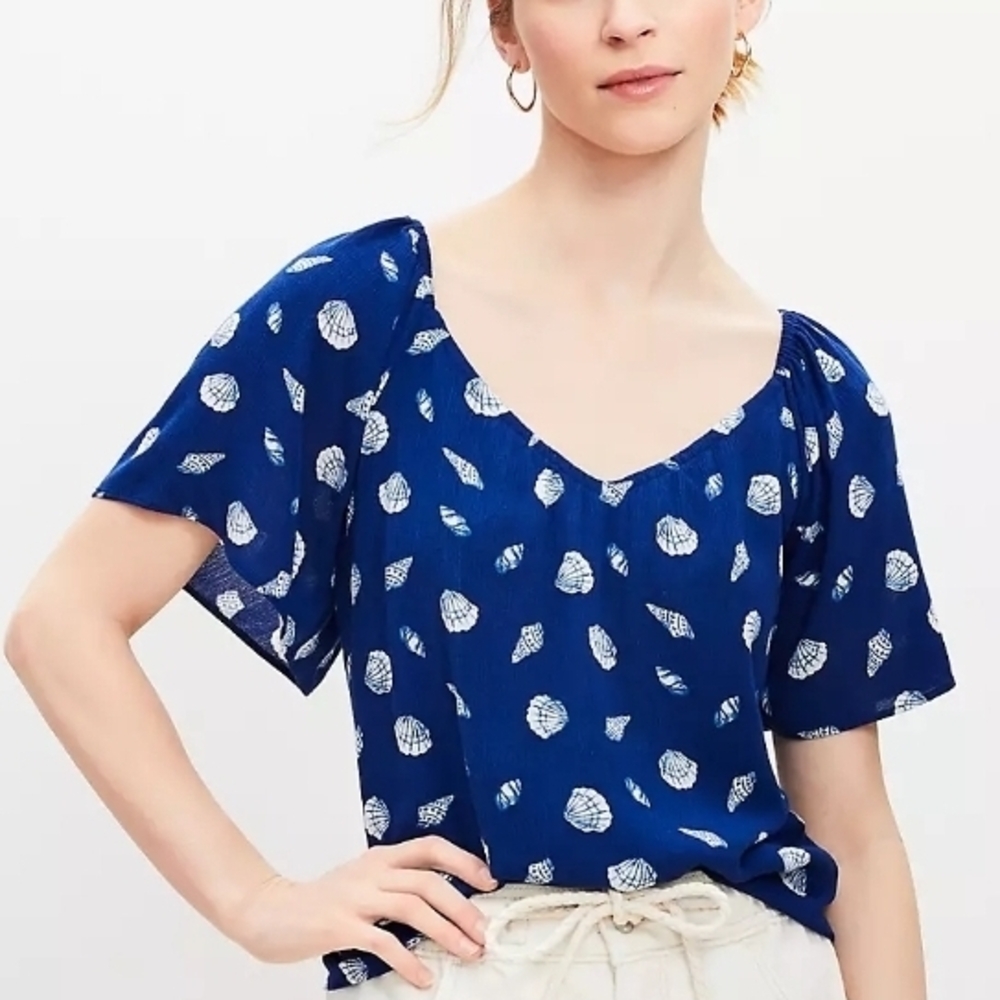 LOFT Navy Shell-Print V-Neck Blouse MP (6449)